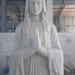 Hoàn thành tượng Đức Mẹ Mân Côi chuẩn bị xuất xưởng đi Nghệ An