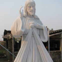 Địa chỉ làm tượng Chúa đẹp cho các nhà thờ và gia đình