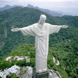 Bức ảnh sét đánh tượng Chúa Cứu thế gây sốt