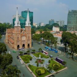 Nhà thờ Đức Bà Sài Gòn được đặt tên từ bức tượng Đức Mẹ Hòa Bình